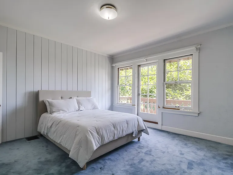 1005 Adella Ave — Photo 12