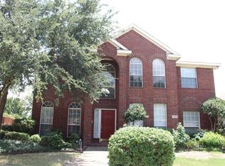 5785 Crestwood Ln, The Colony, TX 75056