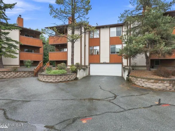 7220 Huntsmen Cir #6-B, Anchorage, AK 99518