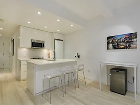 Rented by Corcoran | media 23