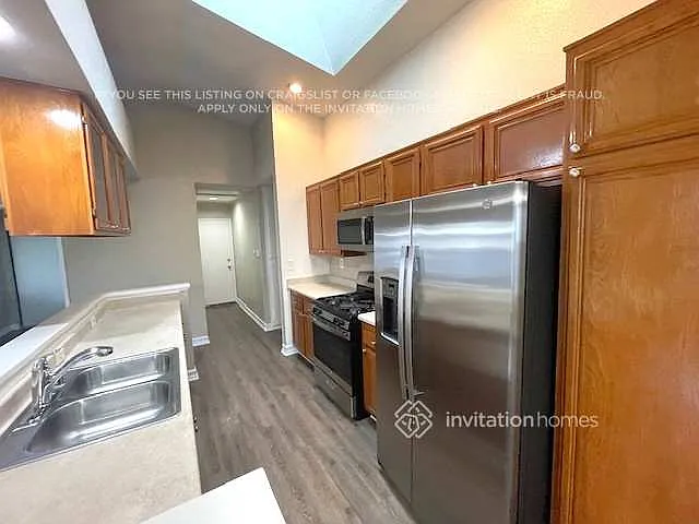 22802 Springdale Dr — Photo 7