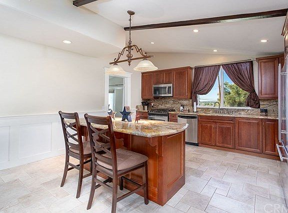 5th image of 194 W Pinehurst Ct
