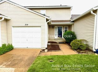 719 Cascade Terrace Ct, Ballwin, MO 63021