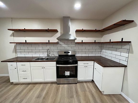 3rd image of 10100 McKinley Ave