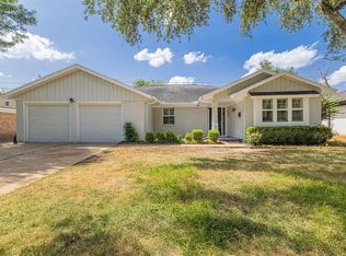 14127 Woodthorpe Ln, Houston, TX 77079