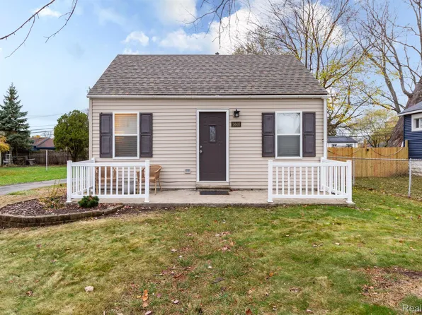 1446 Norris St, Westland, MI 48186