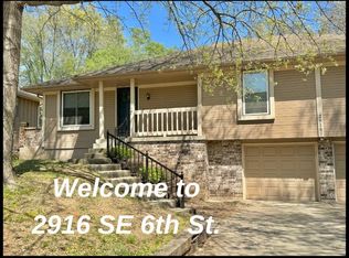 2916 SE 6th St, Blue Springs, MO 64014