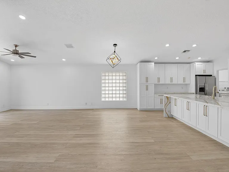 11728 Dove Hollow Ave — Photo 11