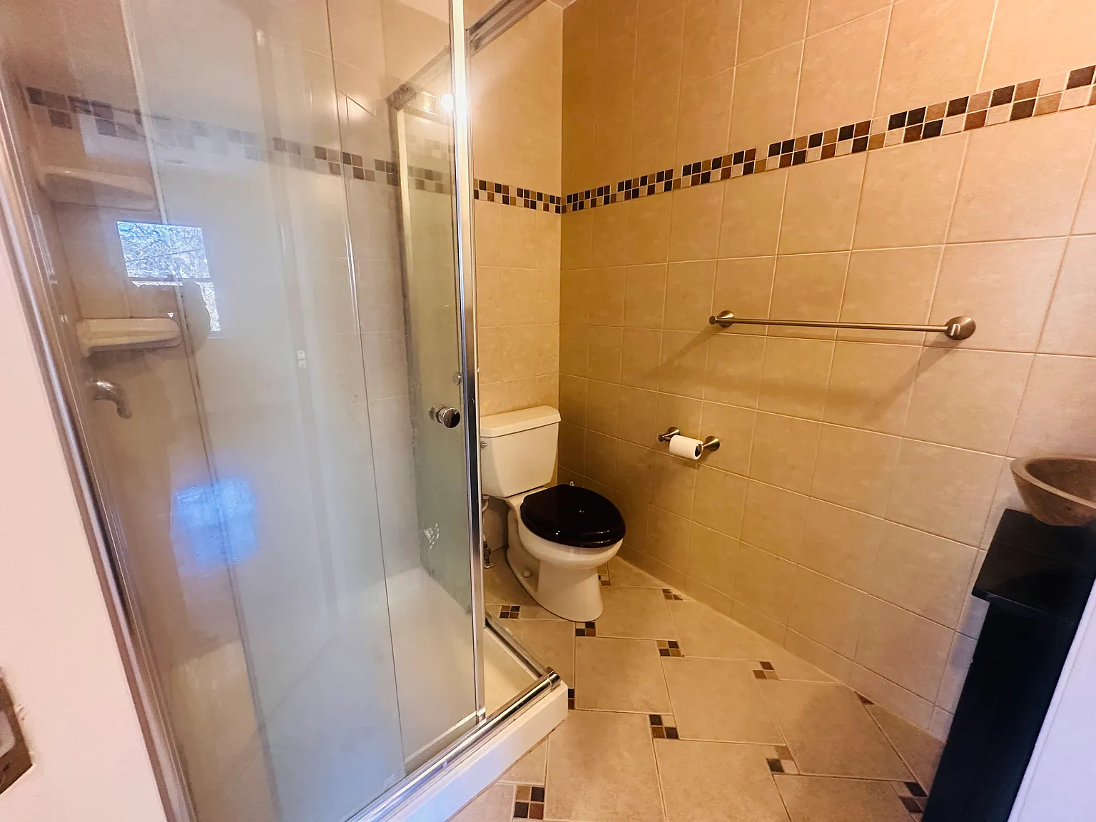 3 bed, 2.5 bath, $4,200 — Photo 4