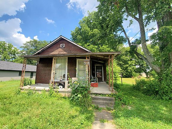 2nd image of 511 Seymour Rd