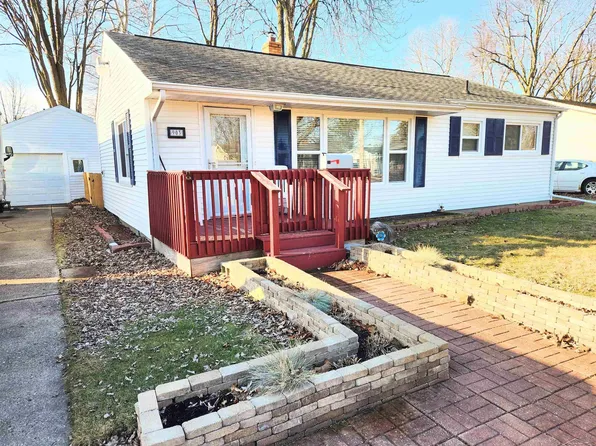 903 Pioneer Trl, Saginaw, MI 48604