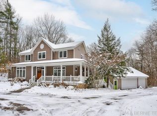 3653 Grand Bluffs Ct SW, Grand Rapids, MI 49534