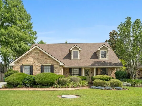 1713 Lake Salvador Dr, Harvey, LA 70058