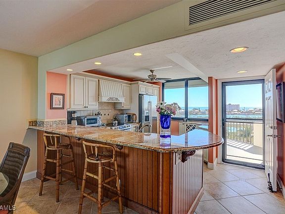 4th image of 4203 Bay Beach Ln #C-7