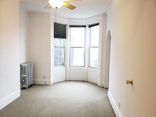 4th image of 405 17th St #2