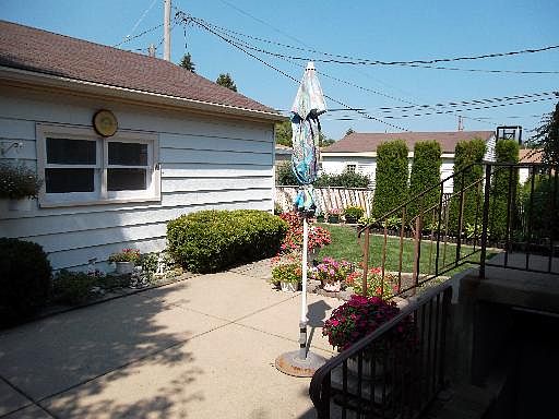 4th image of 2253 Erika Dr