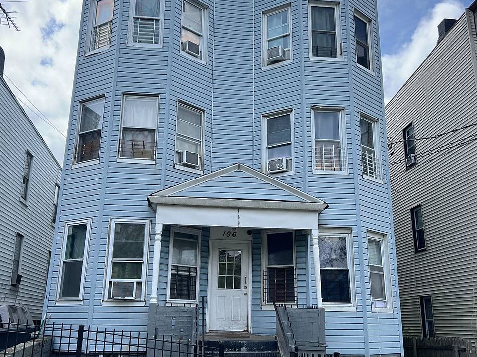 2nd image of 106 Ash St