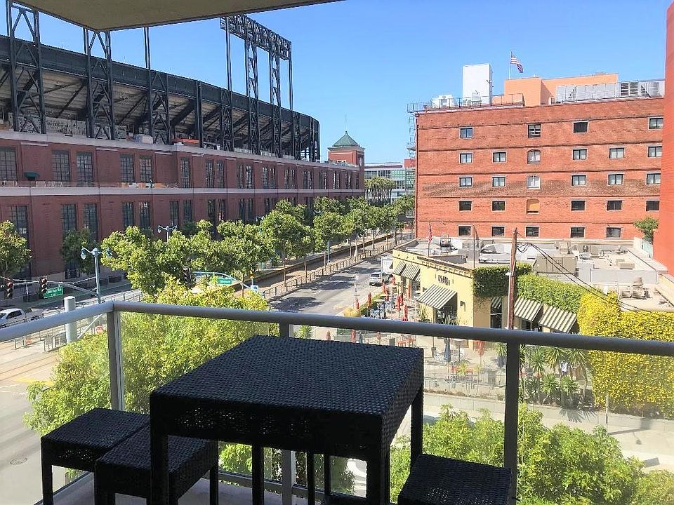 1st image of 88 King St Unit 404