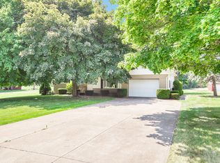 12033 William Penn Ave NE, Hartville, OH 44632