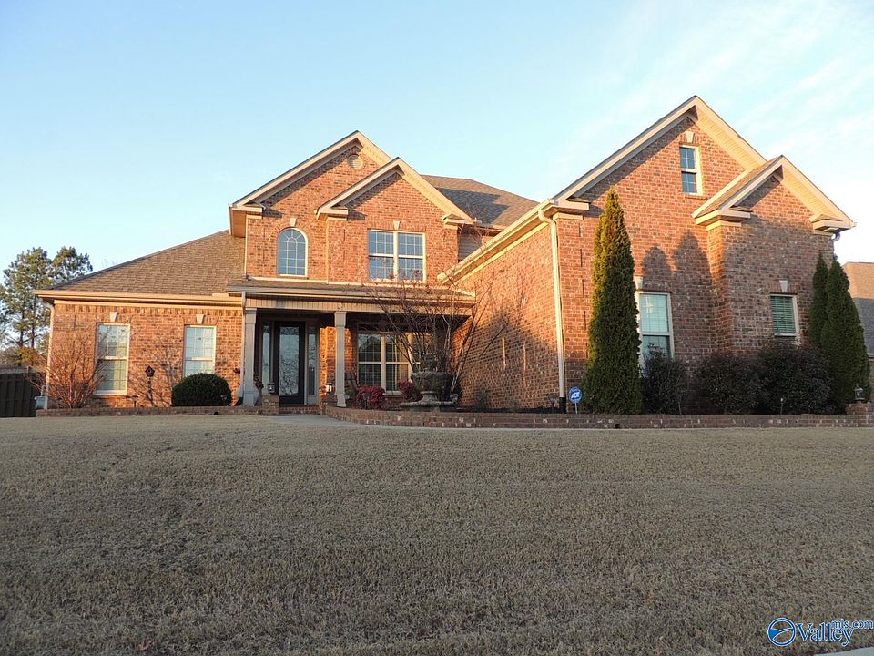1st image of 214 Legendwood Dr