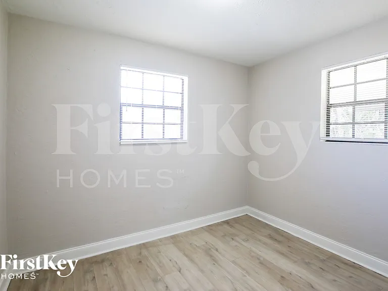 1121 NW 23rd Ter — Photo 15