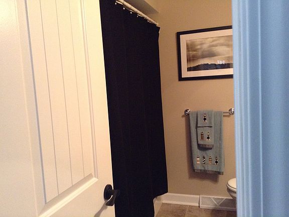 3rd image of 956 Amberwood West Dr SW