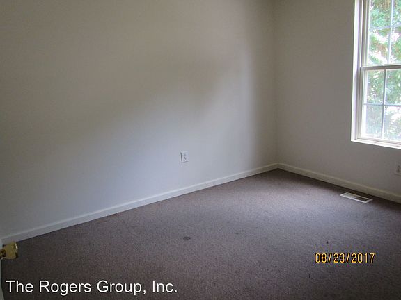 4th image of 202 5th St APT A