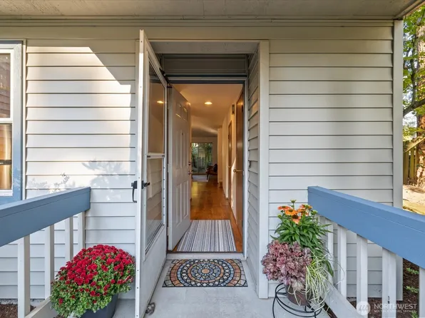 7606 201st Street SW #G, Edmonds, WA 98026