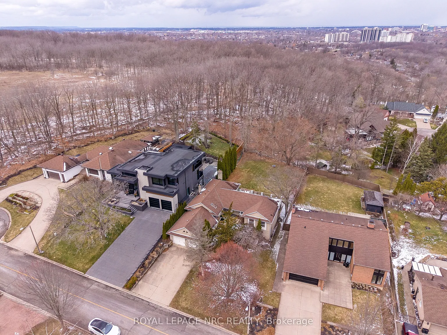 61 Tremont Dr photo 1