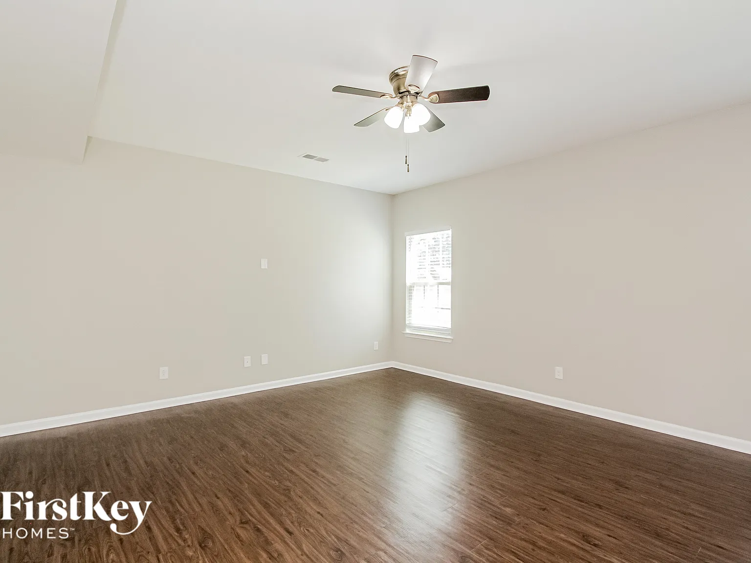 3 bed, 2.5 bath, 2300 sqft, $2,540 — Photo 4