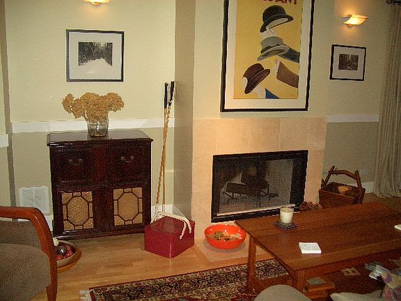 2nd image of 2638 N Marshfield Ave #1
