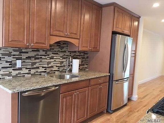5th image of 115 Leeward Ln