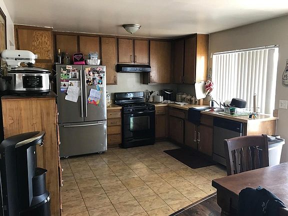 2nd image of 714 E Boxwood Ct