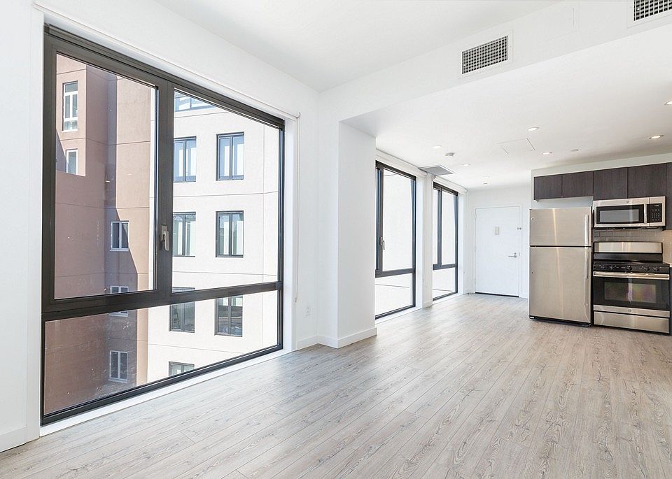 1st image of 840 Fulton St #401