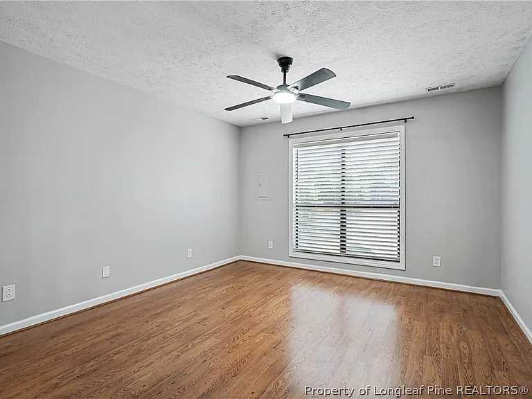 2105 Wexford Oaks Ct — Photo 17
