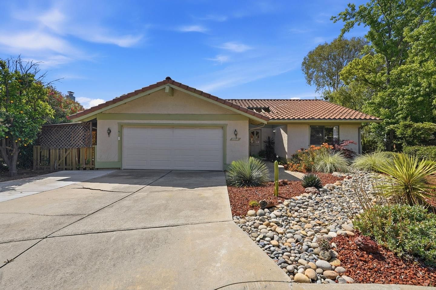 8050 Chardonay Ct