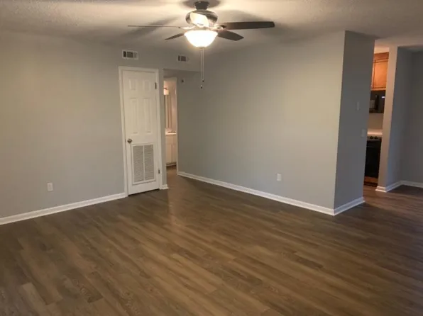 1600 Rucker Blvd APT 8, Enterprise, AL 36330