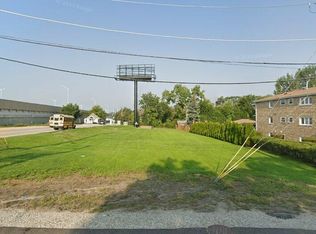 7850 Garden Ln, Justice, IL 60458