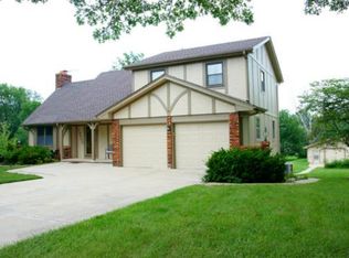 19905 Riggs St, Stilwell, KS 66085