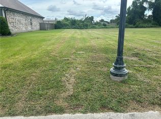 18 Mary Ann Pl, Gretna, LA 70053