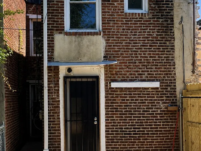 2032 Etting St — Photo 7