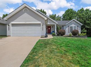 787 Shadow Pine Dr, Fenton, MO 63026