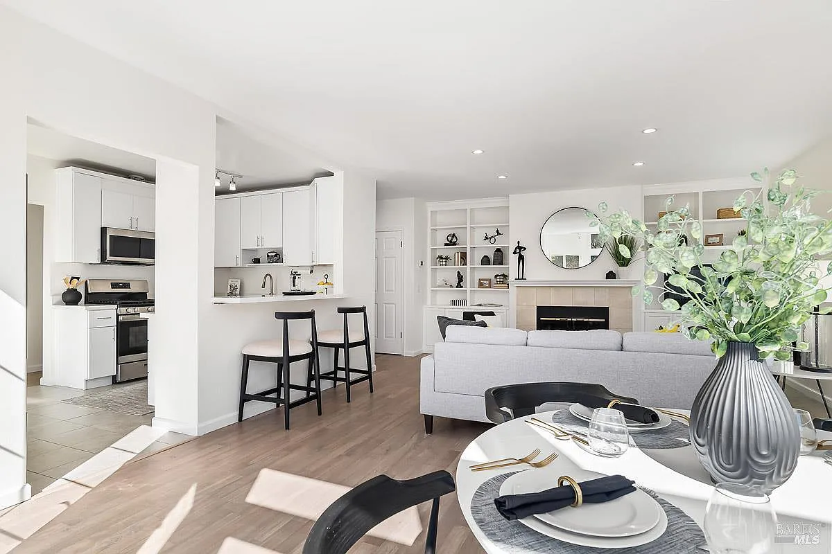 37 Creekside Court photo 1