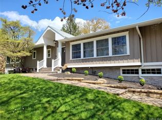 16 Pleasant Ridge Rd, Spring Valley, NY 10977