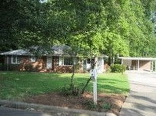 2310 Woodland Dr, Reidsville, NC 27320