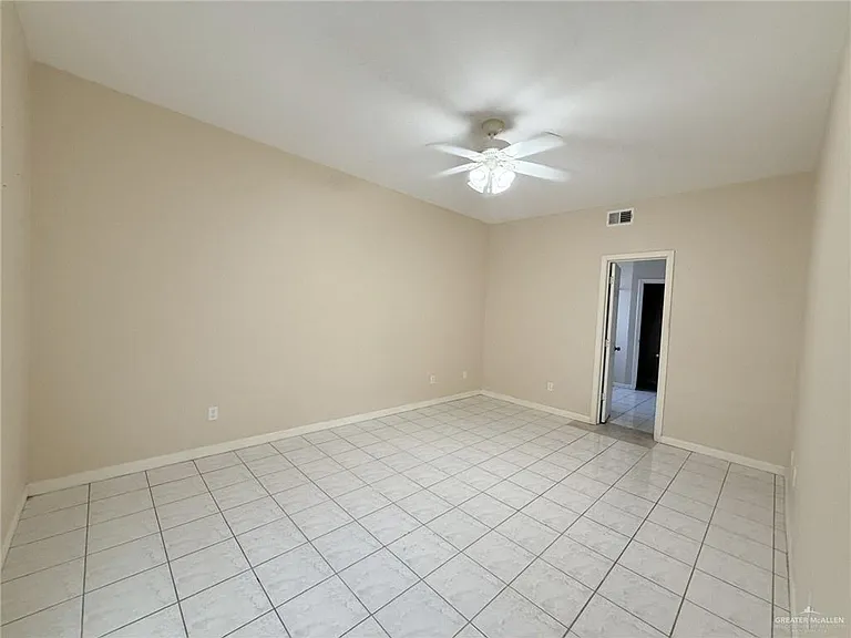2212 N Days Cir — Photo 13