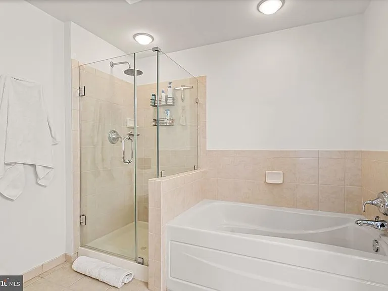 1115 Cameron St #101 — Photo 16