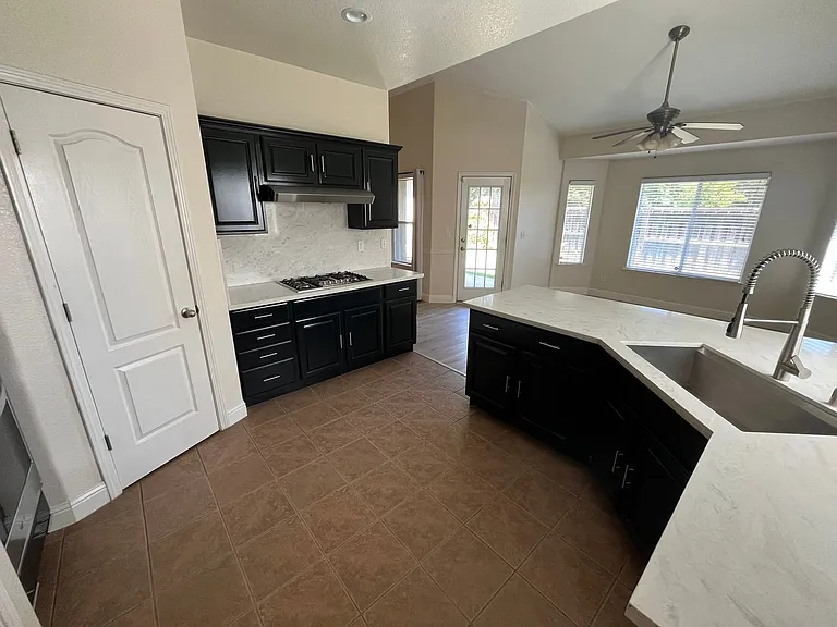 6237 W Damsen Ct — Photo 13