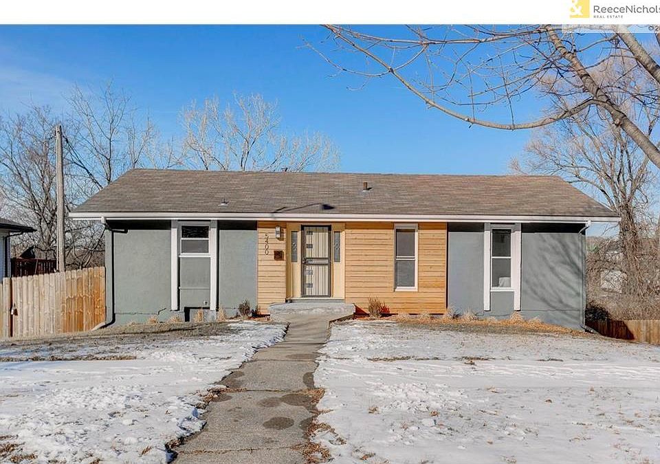 Great curb appeal! All new exterior paint