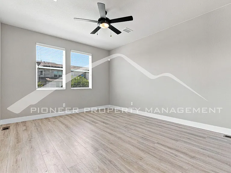 16137 E Elk Pl — Photo 3
